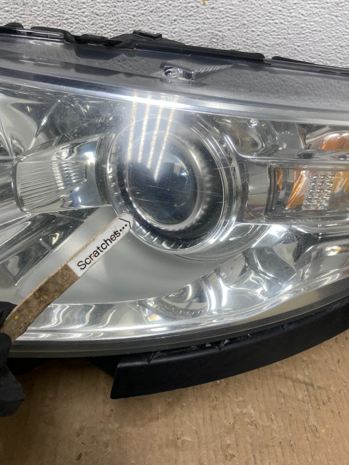 2009-2012 Lincoln Mks Left Driver LH Side Xenon HID Headlight AD7797 DW3