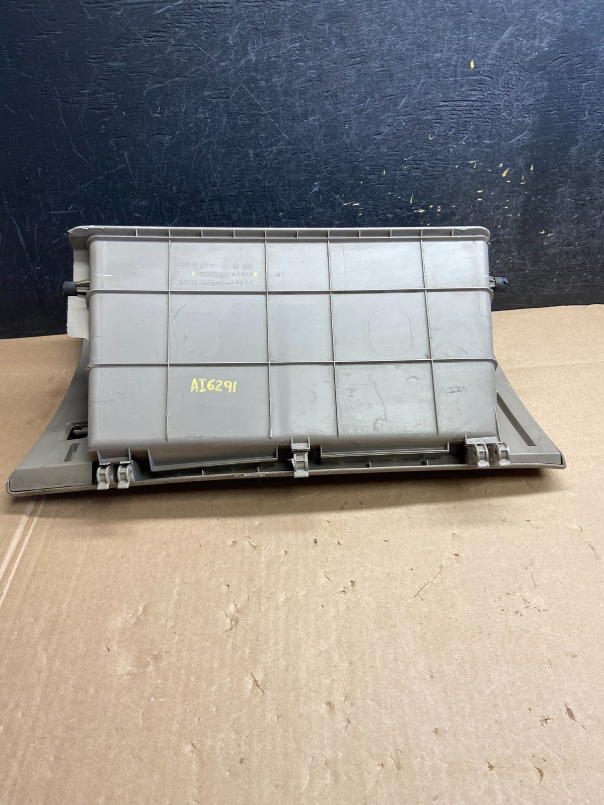 2004-2010 Toyota Sienna Front Right Passenger Storage Glove Box AI6291 DW3