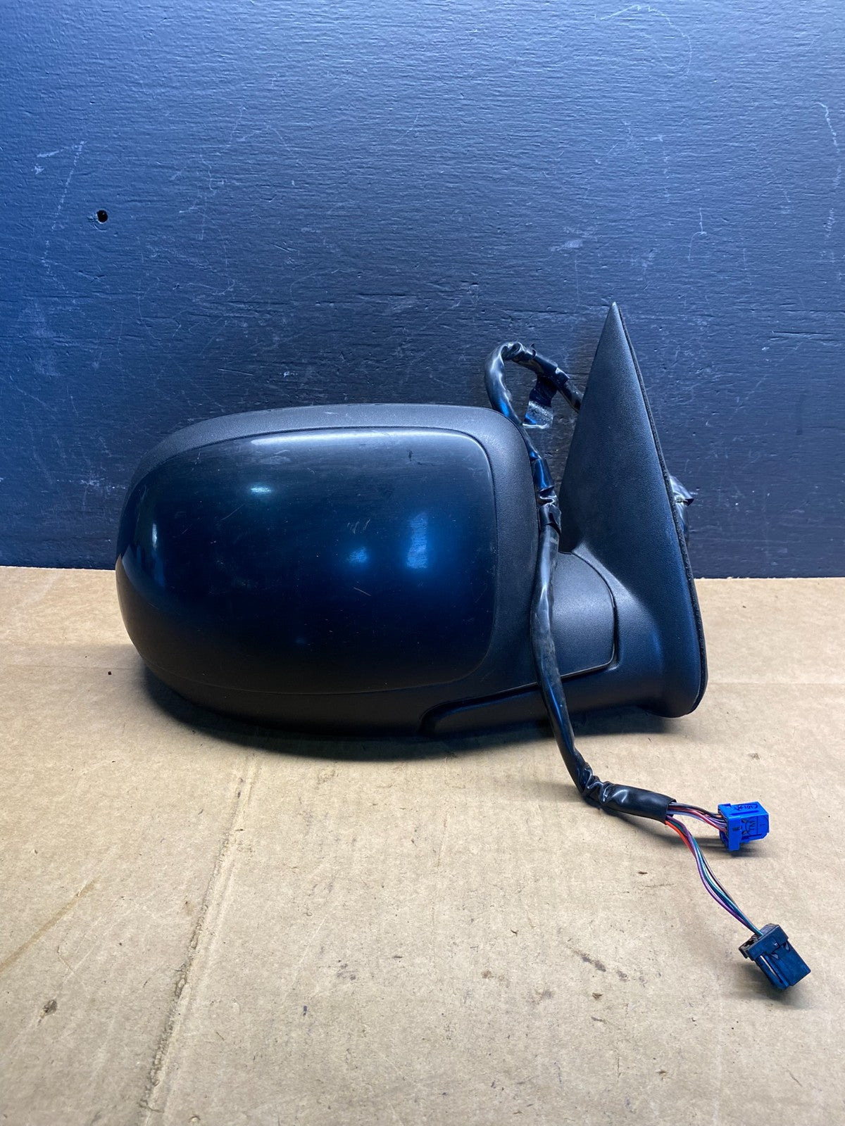 2003-2006 Chevrolet Tahoe Suburban Right Passenger Turn Door Mirror AD4819 DG0