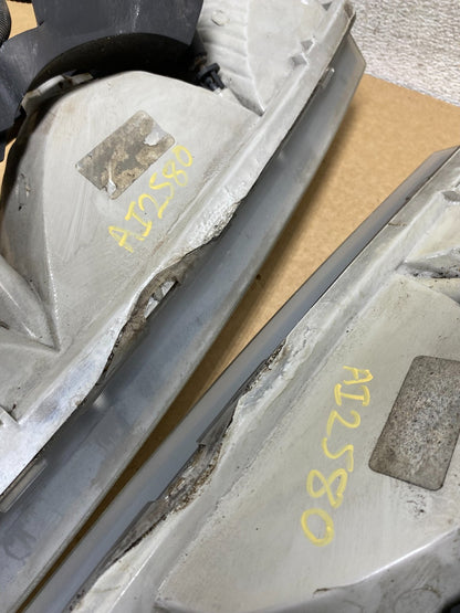 2002 2003 2004 Saturn Vue Left+Right Set Side Headlights AI2580 DW14