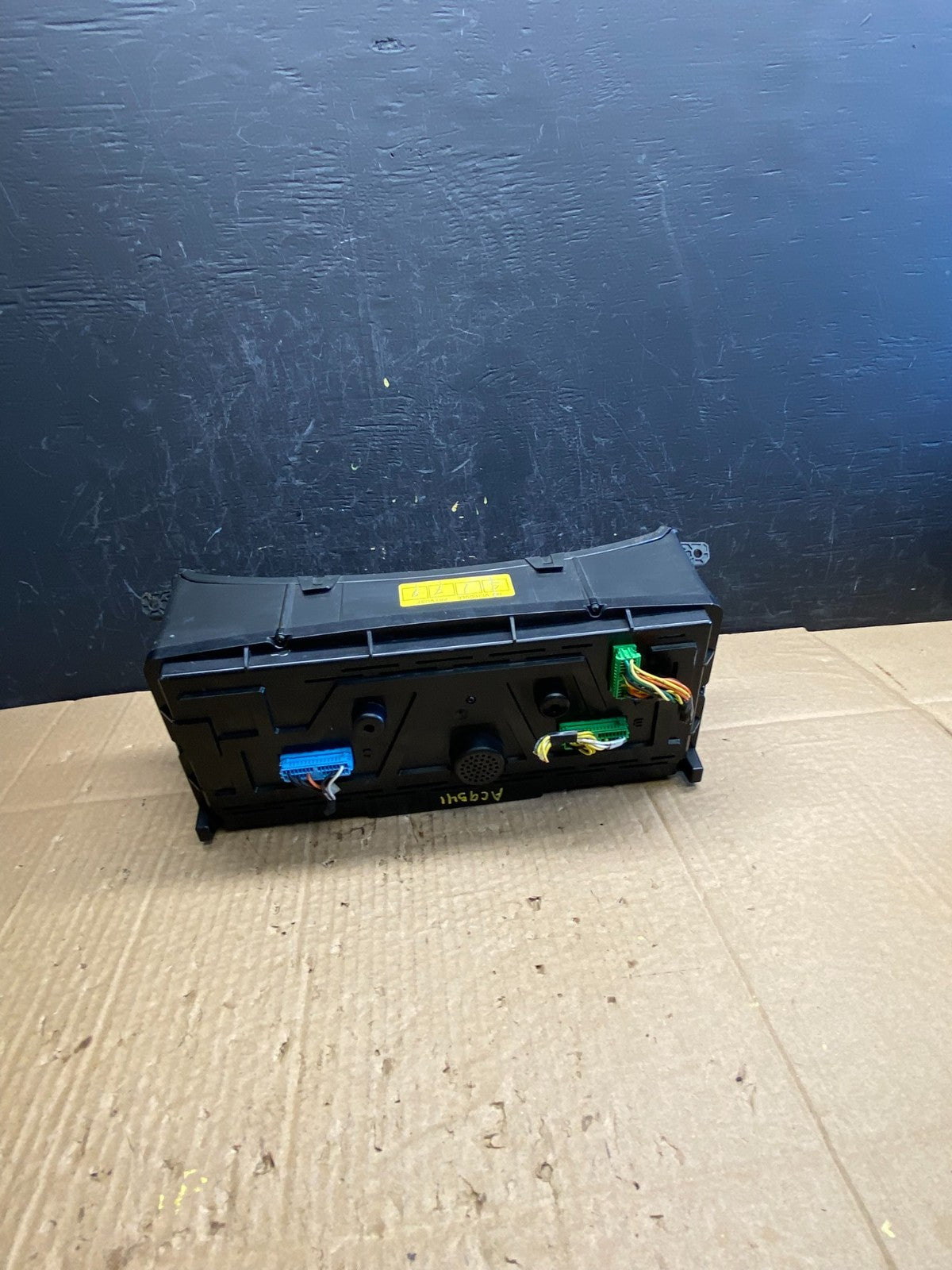 2012-2018 Volvo VNL Instrument Gauge Cluster 21580323-p02 AC95416