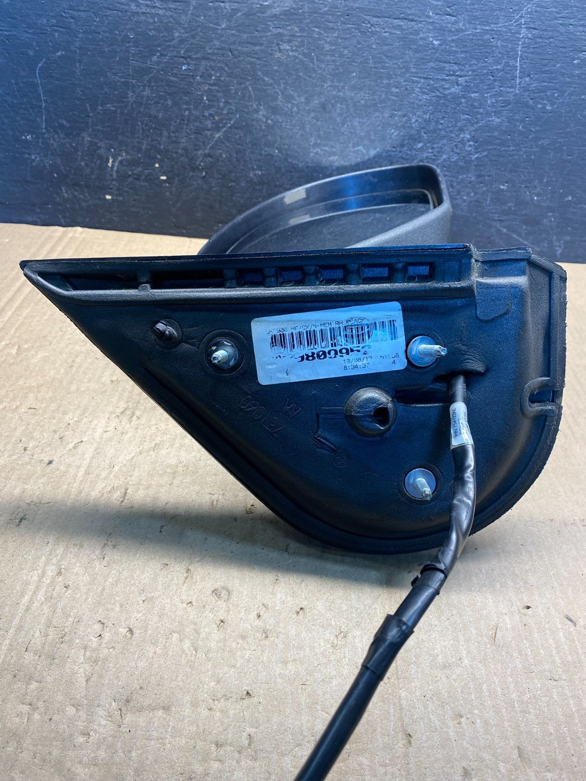 2009 to 2014 Gmc Yukon Right Passenger Side View Door Mirror AE7652 DW3
