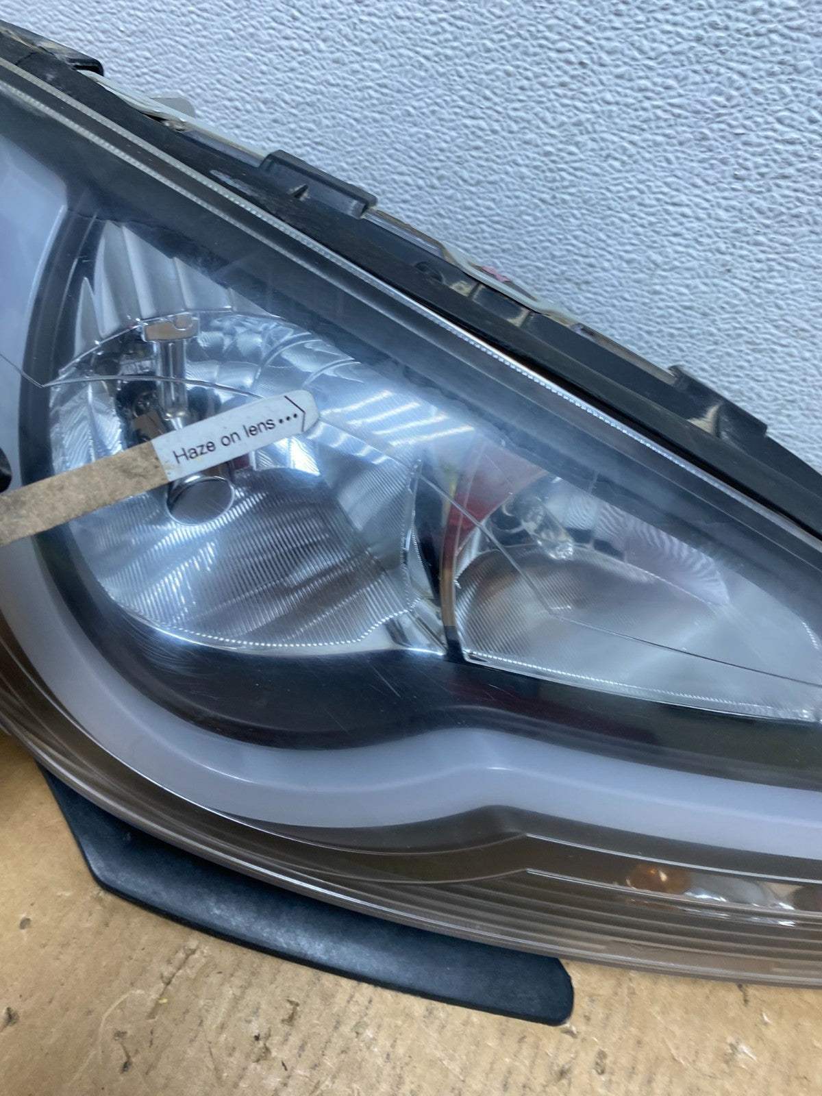 2008 to 2012 Chevrolet Malibu Left+Right Set LED Headlights AE0557 DG5