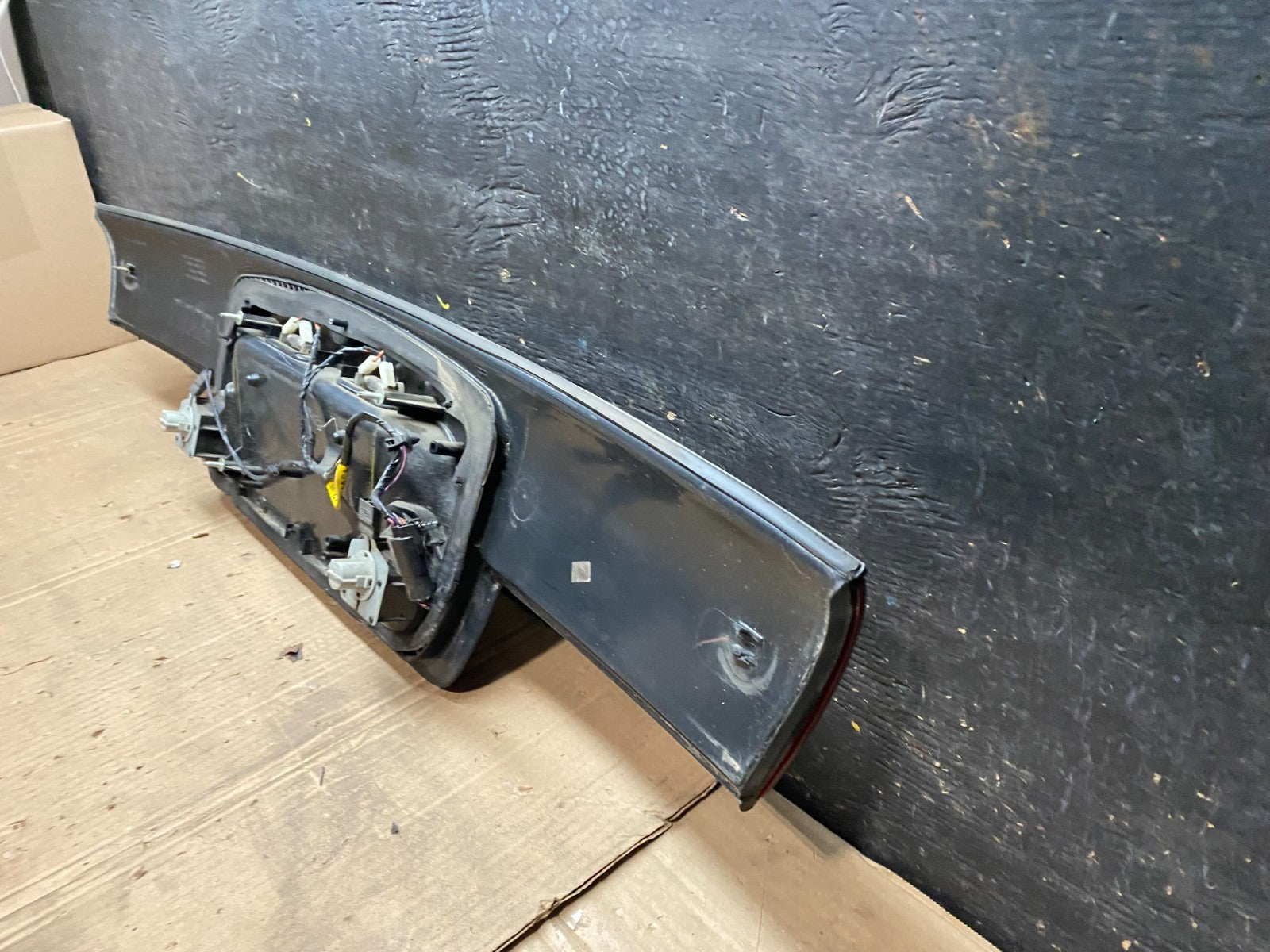 1998 1999 2000 Ford Contour Center Trunk License Plate Tail Light Oem W2192 DG4