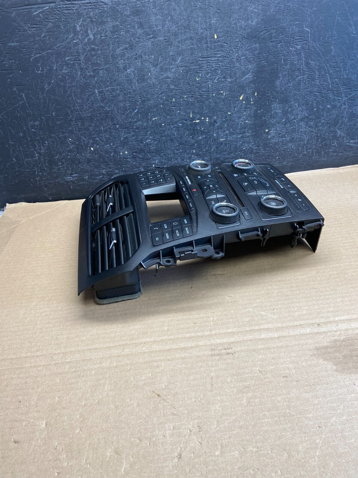 2016-2018 Ford Explorer Radio Heater Climate A/C Control Bezel Trim ah1278 DG1