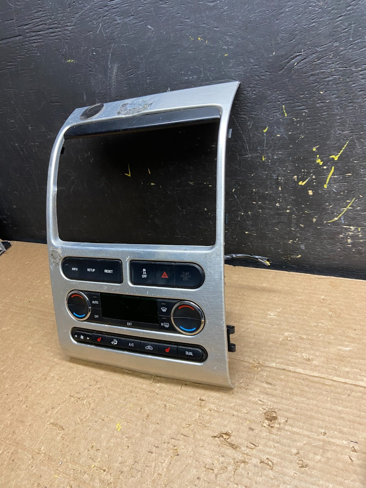 2007 to 2010 Ford Edge Climate Control Radio Dash Bezel Trim OEM w1992 DG3