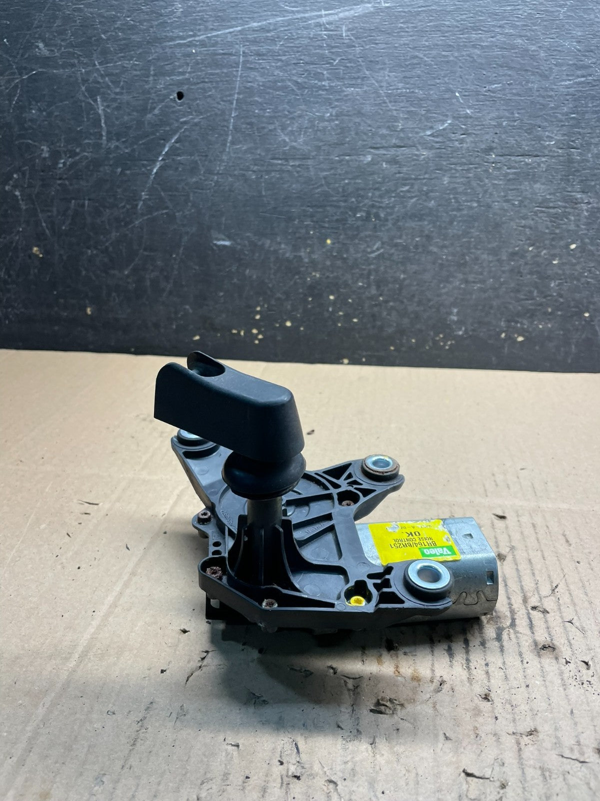 2006-2013 Mercedes GL450 ML500 R550 Rear Glass Windshield Wiper Motor v1998 DG3