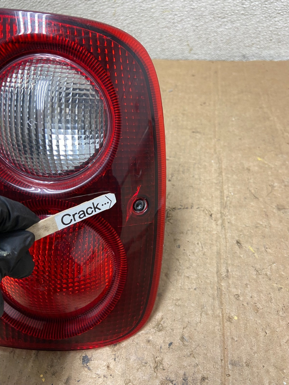 2002 to 2003 Land Rover Freelander Right Passenger RH Tail Light AA4235 DW3
