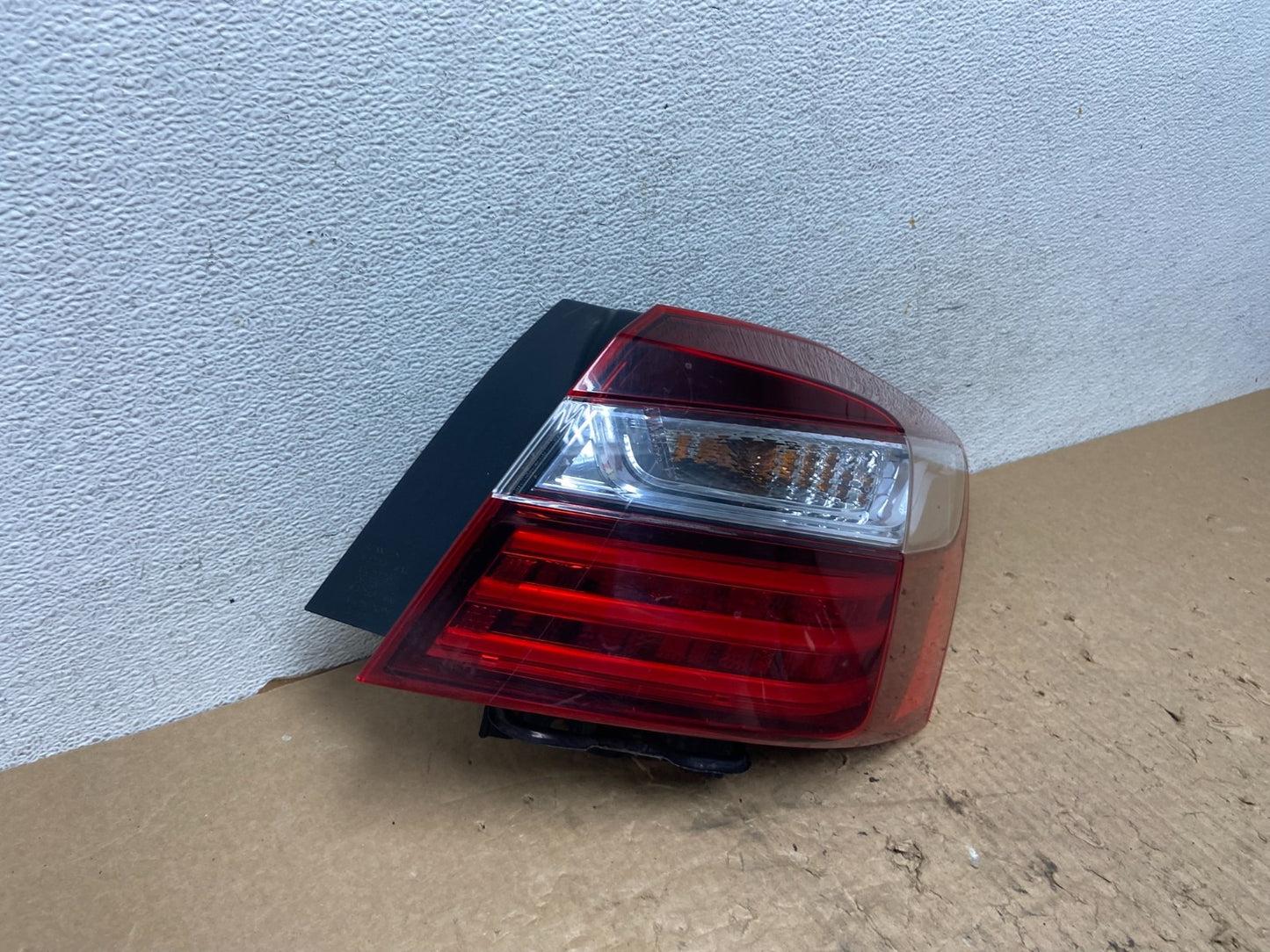 2016 to 2017 Honda Accord Right Passenger Side Tail Light af8408 DG2