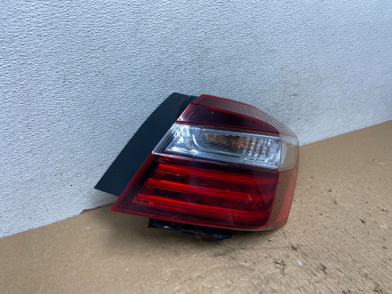 2016 to 2017 Honda Accord Right Passenger Side Tail Light af8408 DG2