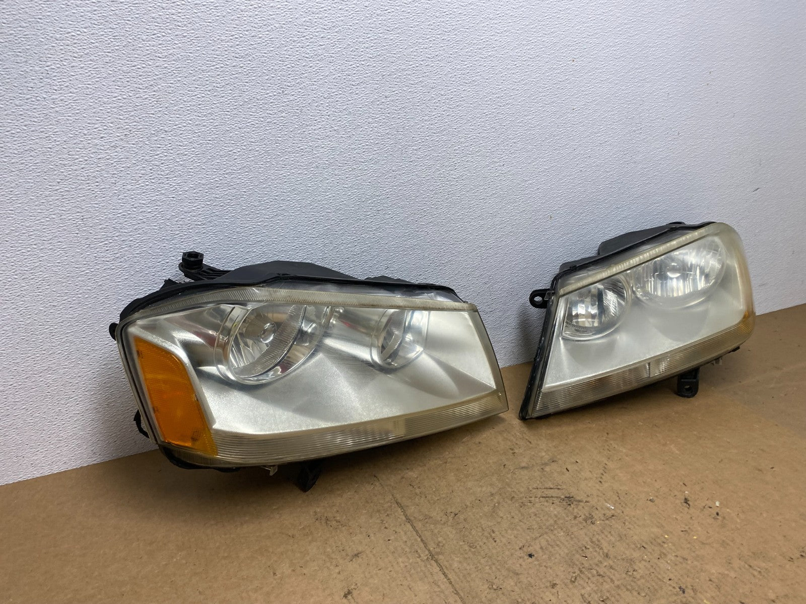 2008 to 2014 Dodge Avenger Left+Right Side Set Headlights AC3635 DW2