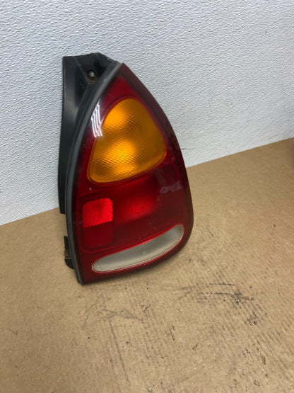 1996 to 2000 Hyundai Elantra Wagon Right Passenger Side Tail Light AC2927 DG2