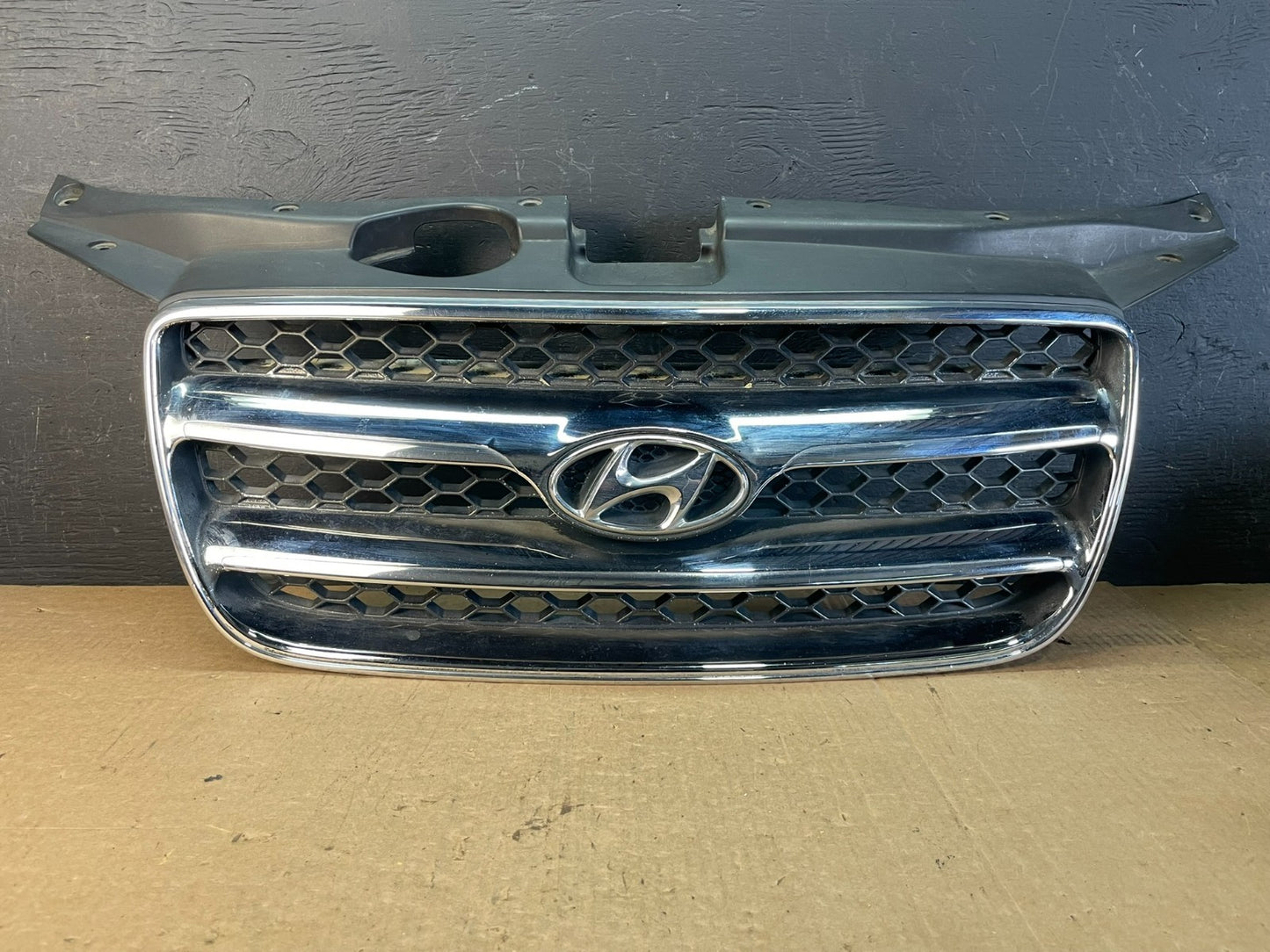 2007 to 2009 Hyundai Santa Fe Front Upper Grill Grille AD0446 DG0