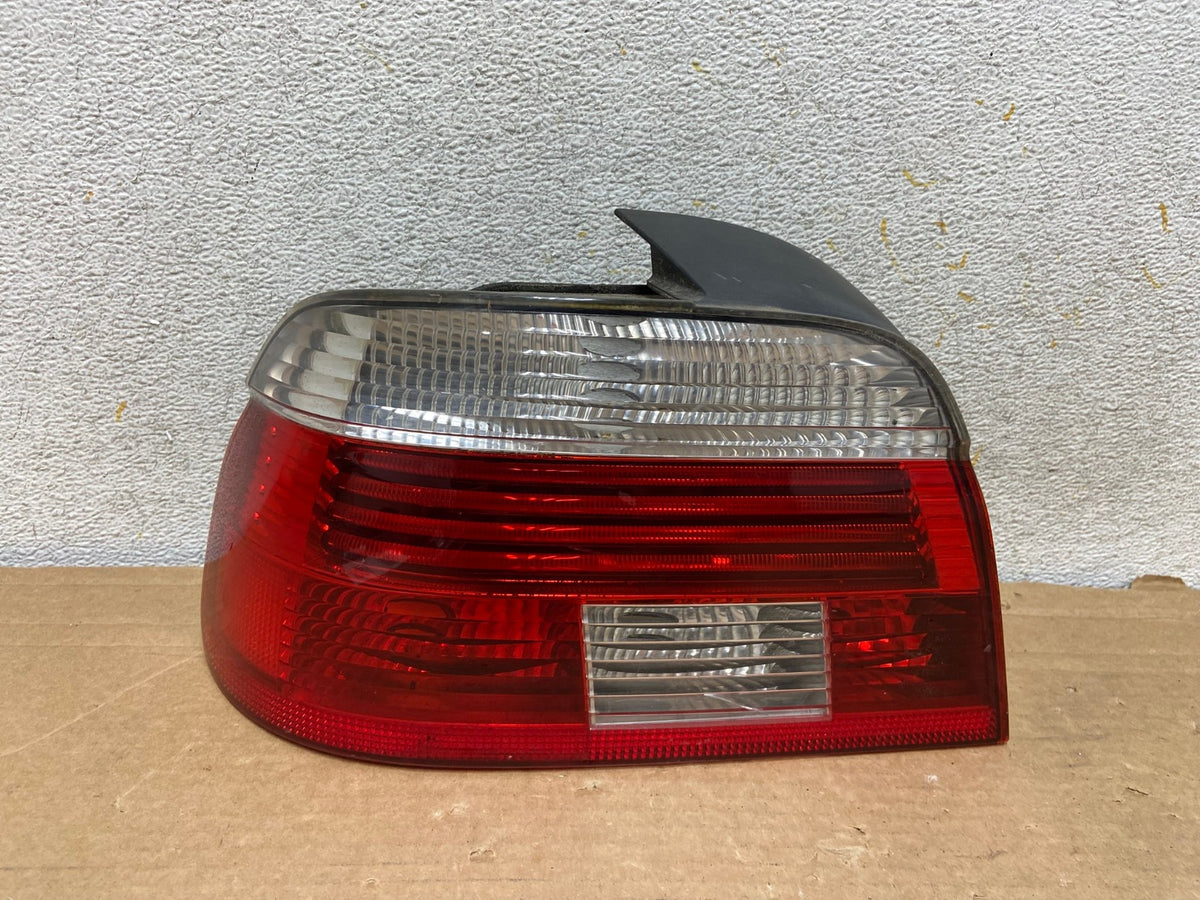 2001- 2003 BMW 5 Series E39 530i Left Driver LH Tail Light AH8440 LK0