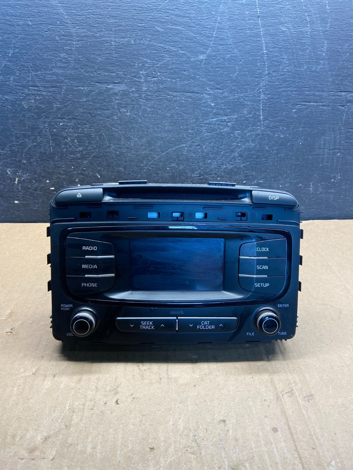 2016 to 2018 Kia Sorento AM/FM CD Radio Screen Display AG1605 DW0