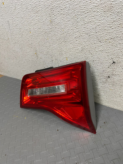 2007 2008 2009 Acura Mdx Right Passenger Rh Side Inner Tail Light Oem A3319 DG11