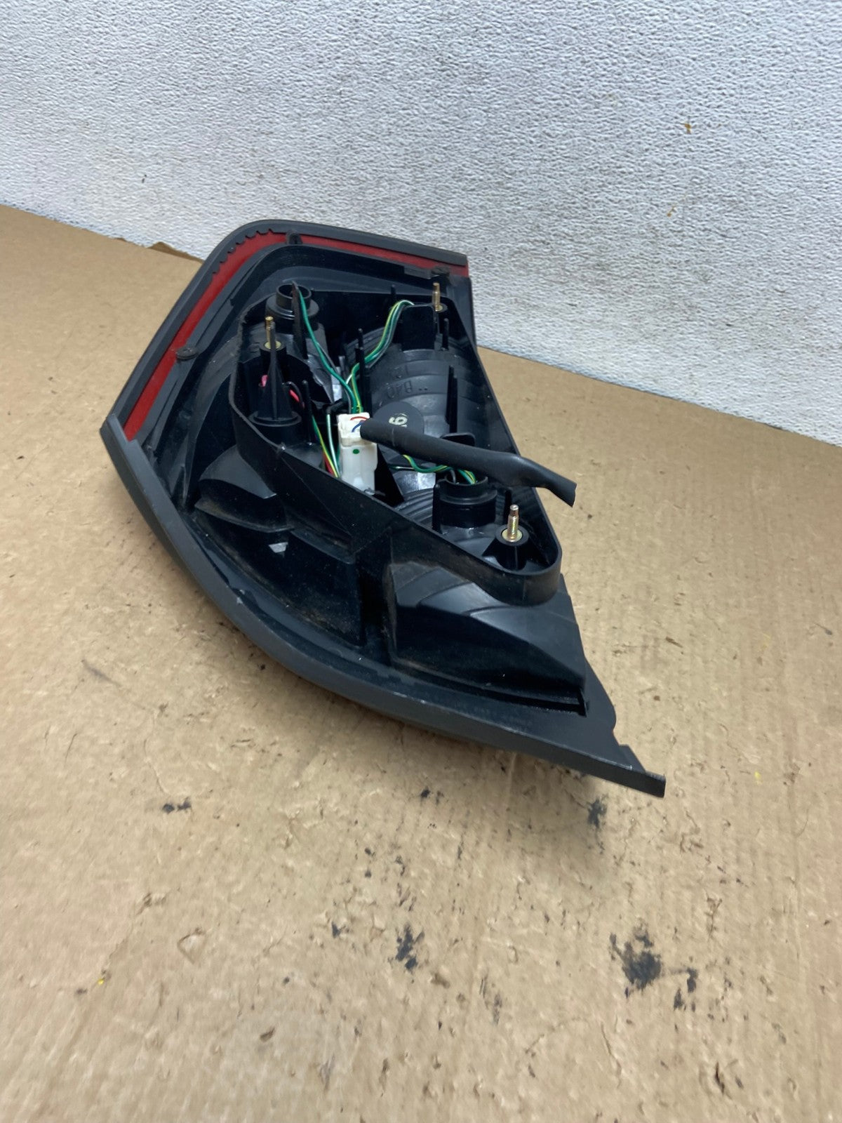 2002 2003 2004 Infiniti Q45 Left Driver LH Side Tail Light AG3230 LK5