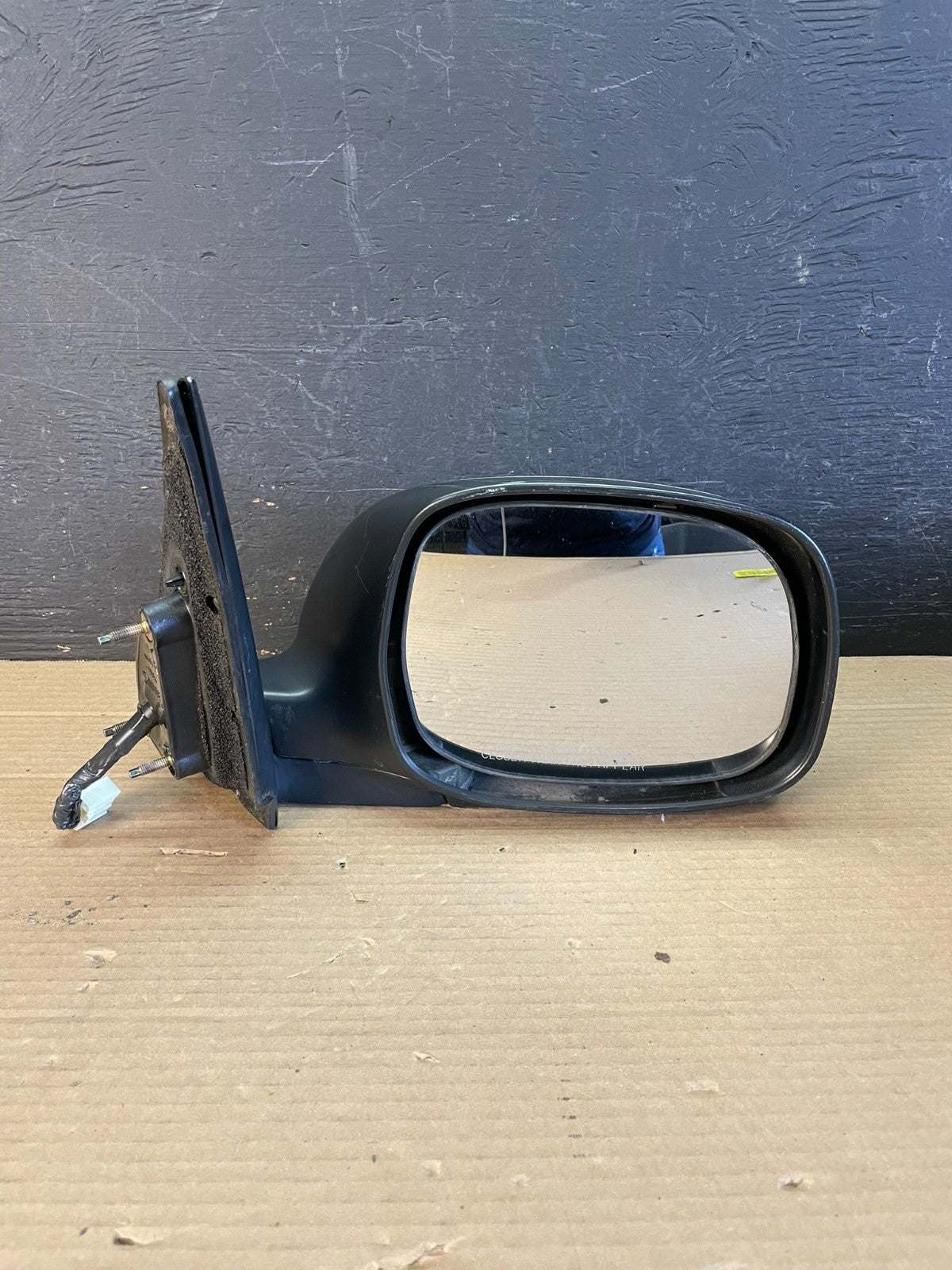 2001 to 2006 Toyota Sequoia Right Passenger View Door Mirror AE8649 DW10