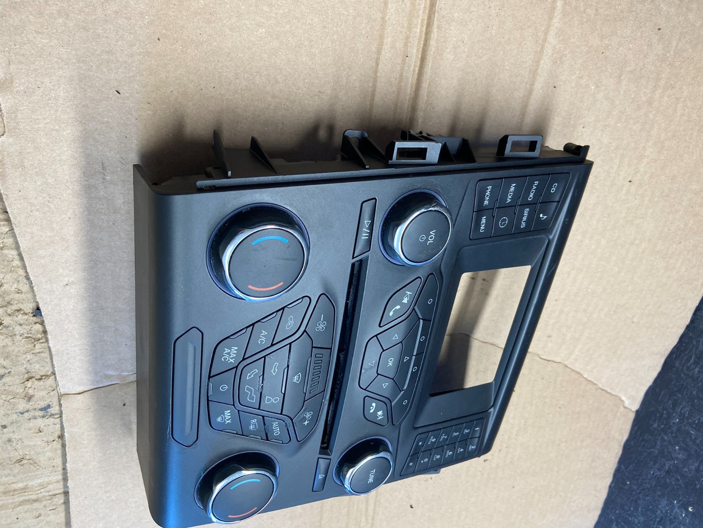 2013 to 2015 Ford Fusion Radio Climate Control A/C Control af1796 DG3