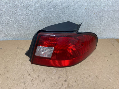2000 - 2003 Mercury Sable Sedan Right Passenger Rh Side Tail Light OEM S4342 DW0