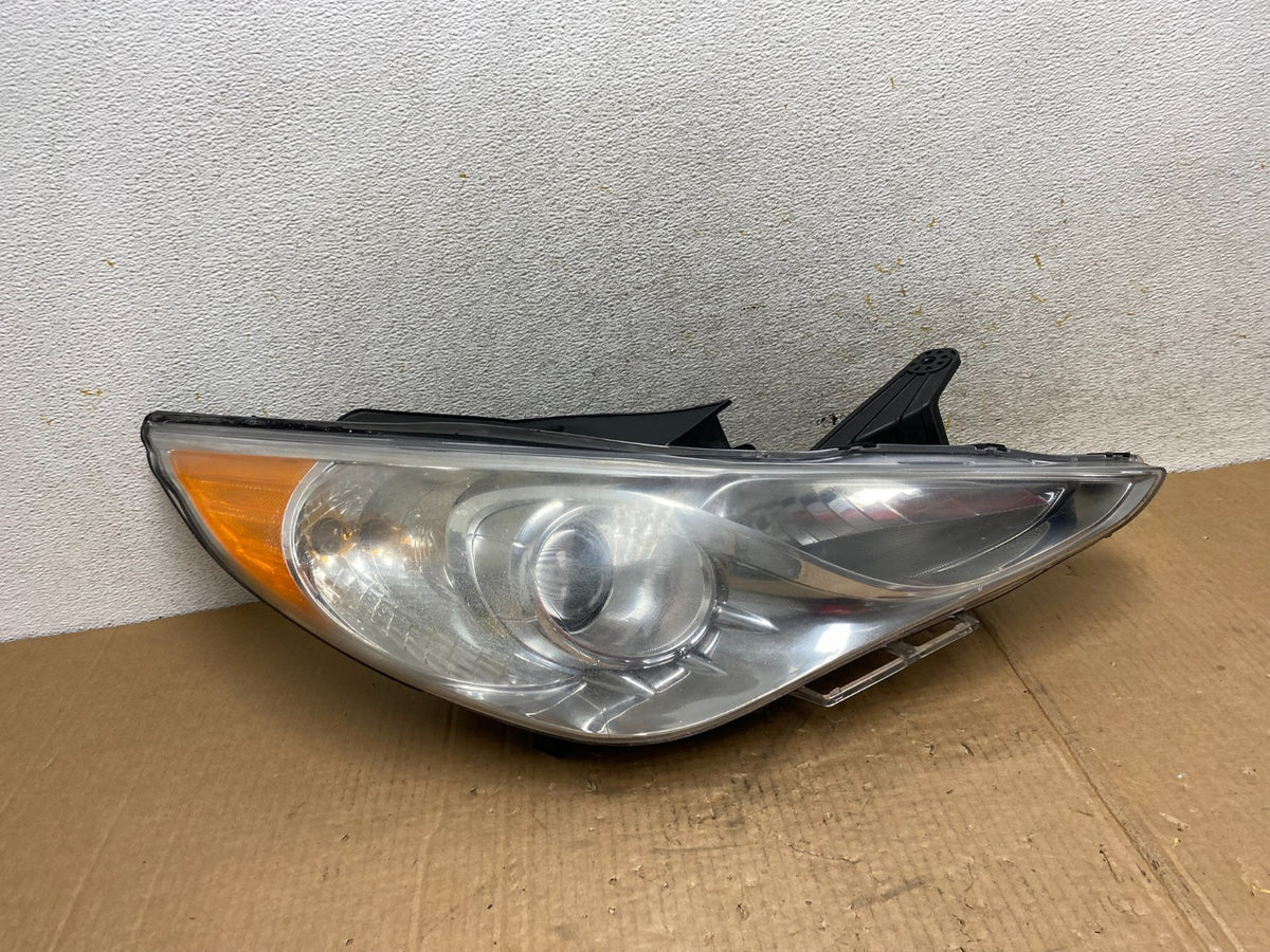 2011 - 2014 Hyundai Sonata Right Passenger Rh Side Headlight Halogen AI4711 DW0