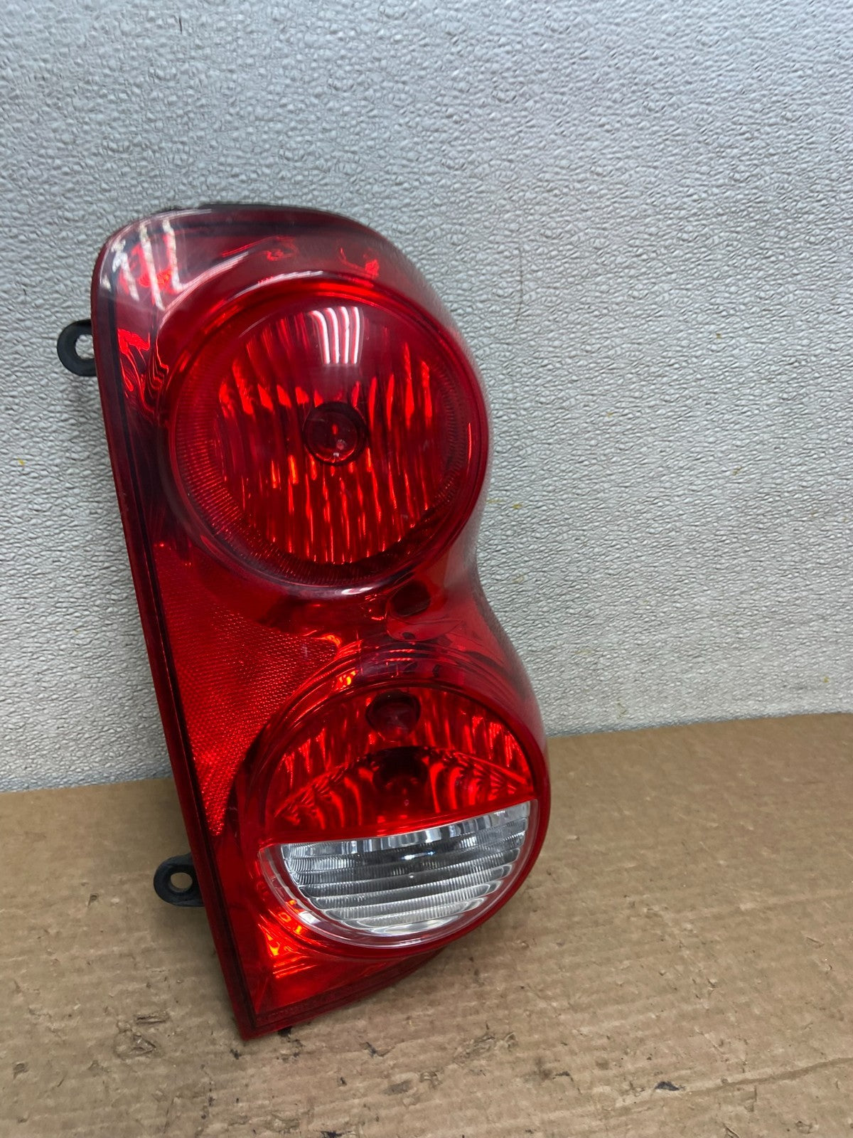 2004-2009 Dodge Durango Tail Light Right Passenger RH Side Z3748 PS2