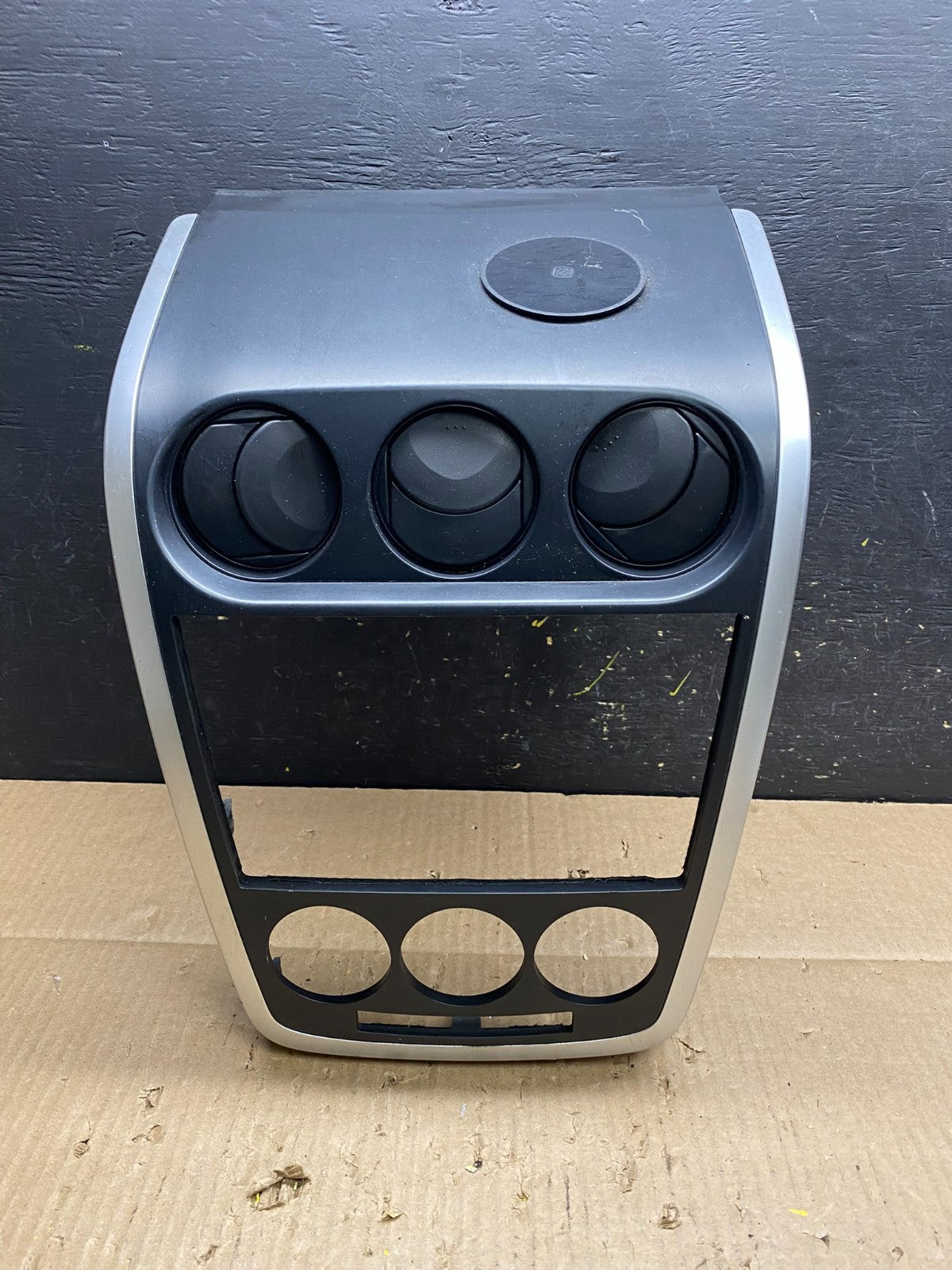 2007 - 2009 Mazda CX-7 Radio Dash Trim Climate Control  Bezel W/Vent  v1504 DG0