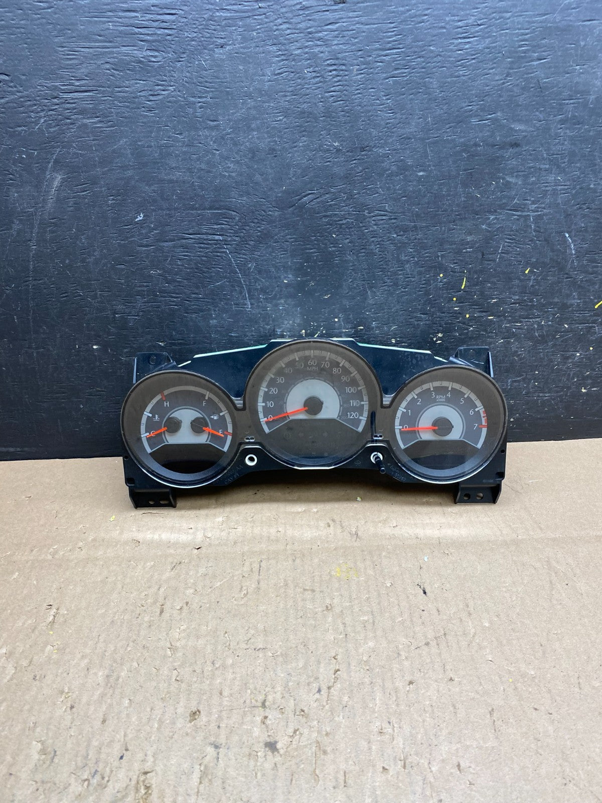 2011 to 2014 Chrysler 200 Speedometer Instrument Cluster Gauges T4966 DG0