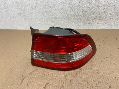 2000 2001 Lexus ES300 Outer Right Passenger RH Side Tail Light AE8877 LK0