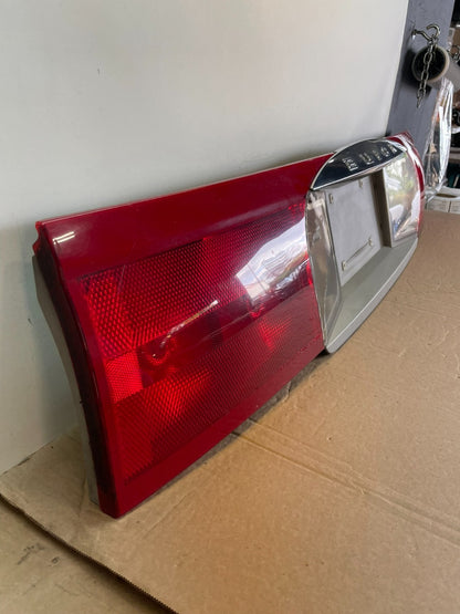 2002-2007 Buick Rendezvous Rear License Plate Center Tail Light Panel AG9822 DG2