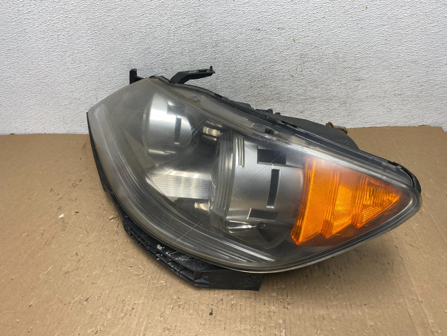 2005 to 2008 Acura RL Left Driver LH Side XENON HID Headlight AD8235 DW1