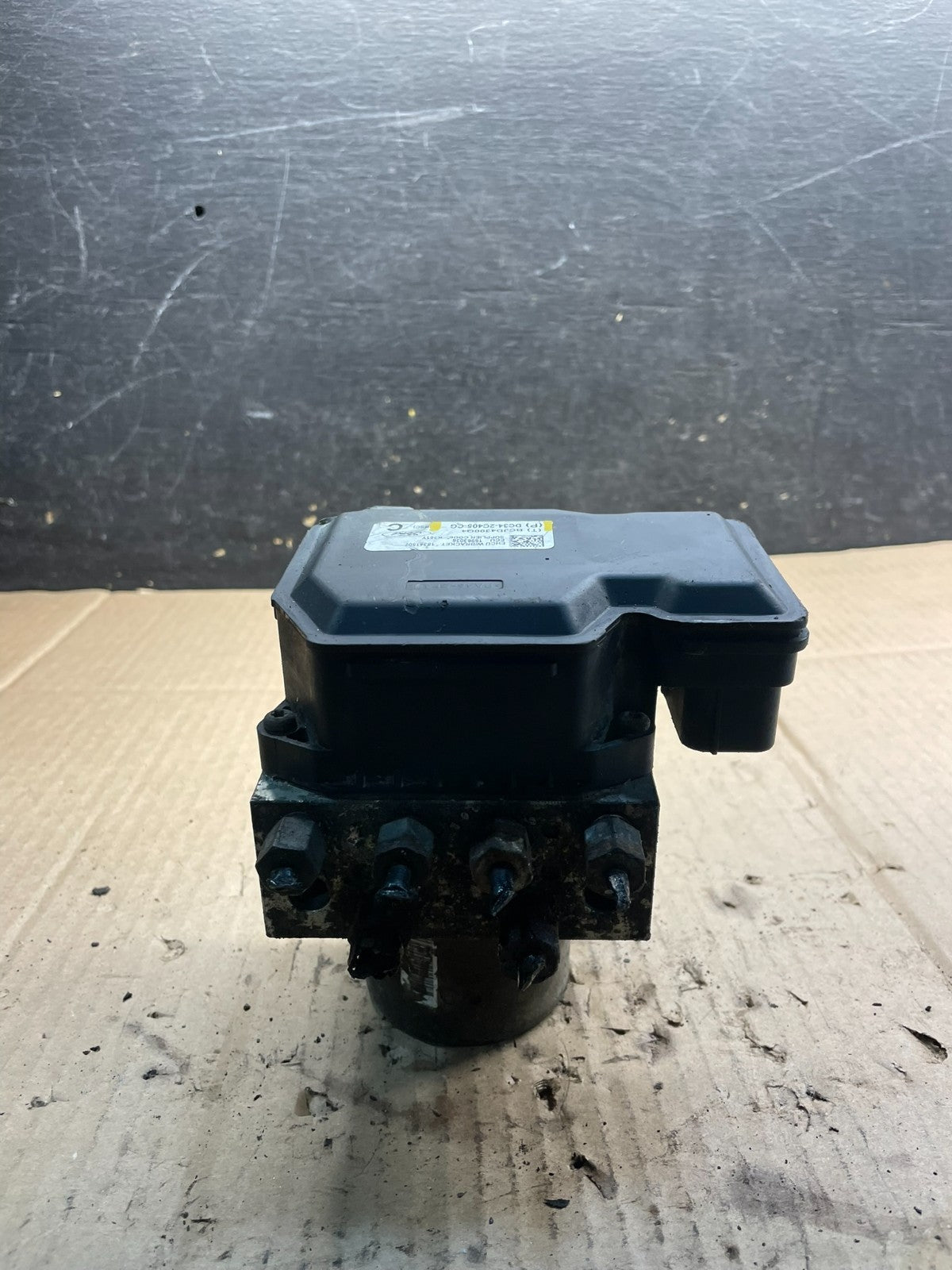 2013 Ford F250 SD ABS Anti Lock Brake Pump Module X1009 DG1