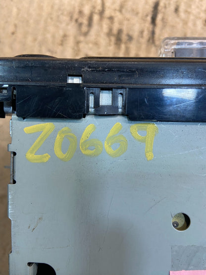 2001 2002 Toyota Rav4 Am Fm Cd Player Radio Receiver OEM Z0669 DG7