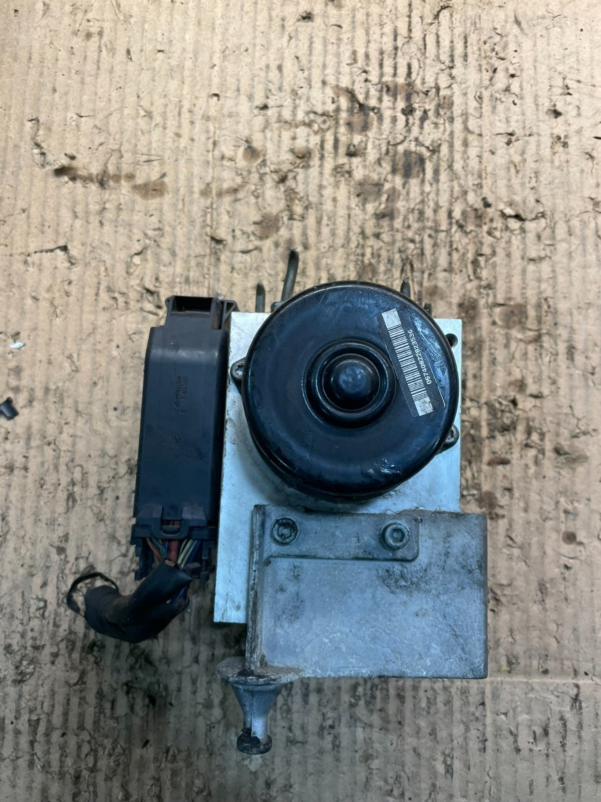 2007 to 2014 Mercedes C-Class ABS Anti Lock Brake Pump Module V5317 DG5