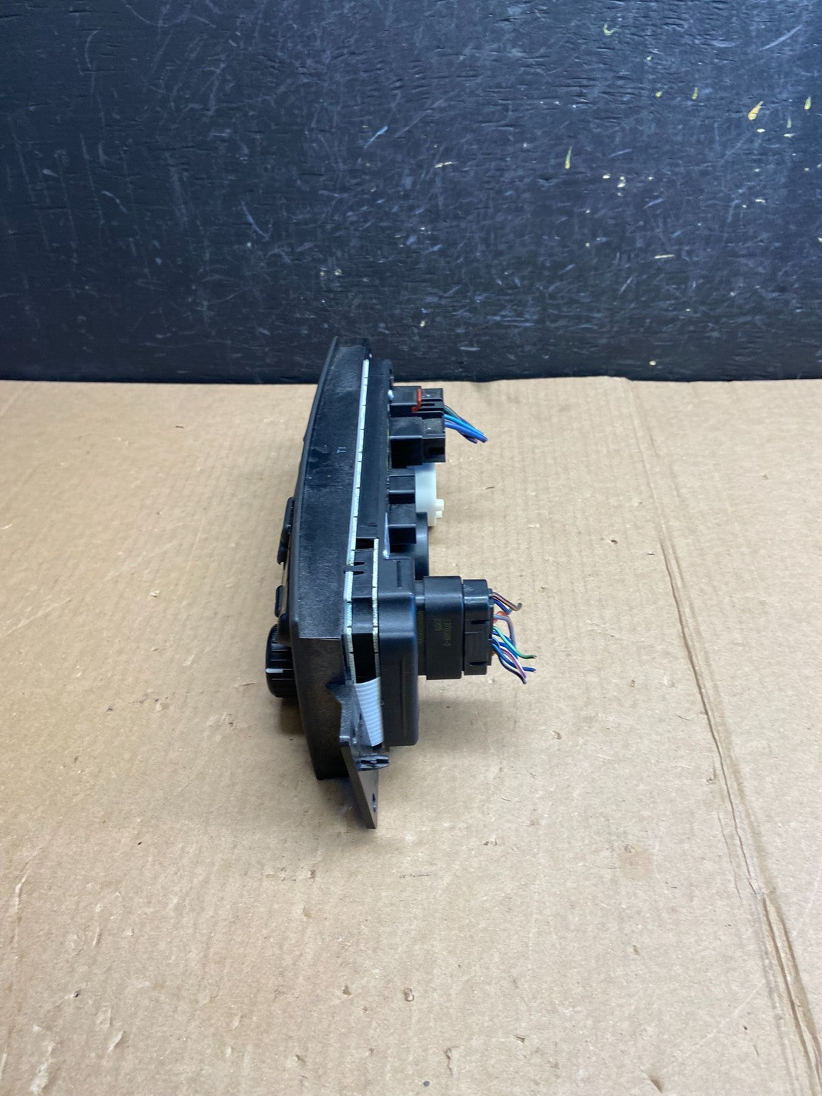 2005 - 2008 Chrysler Pacifica Heater AC Climate Temperature Control AE4432 DG2