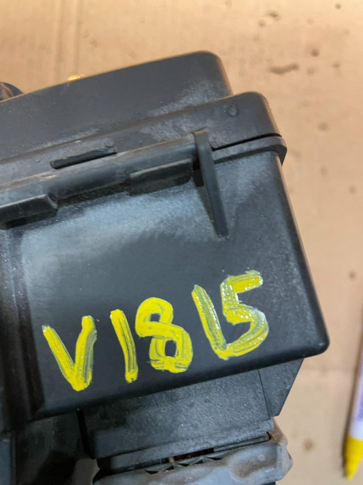 2005 Jeep Grand Cherokee Commander Fuse Box BCM Body Control Module V1815 DG9