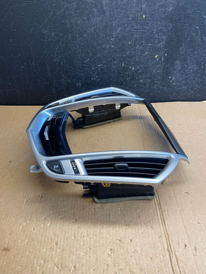2013-2016 Cadillac SRX Center Dash Radio Trim Bezel with Air Vents OE AE4259 DG2