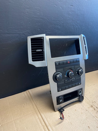 2008 2009 2010 Jeep Commander Grand Cherokee A/C Climate Control Bezel AB8937 DG2