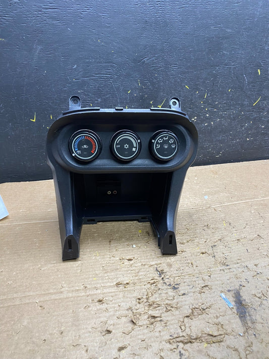 2008 - 2011 Mitsubishi Lancer A/C Heater Climate Control Bezel Trim X1216 DG0