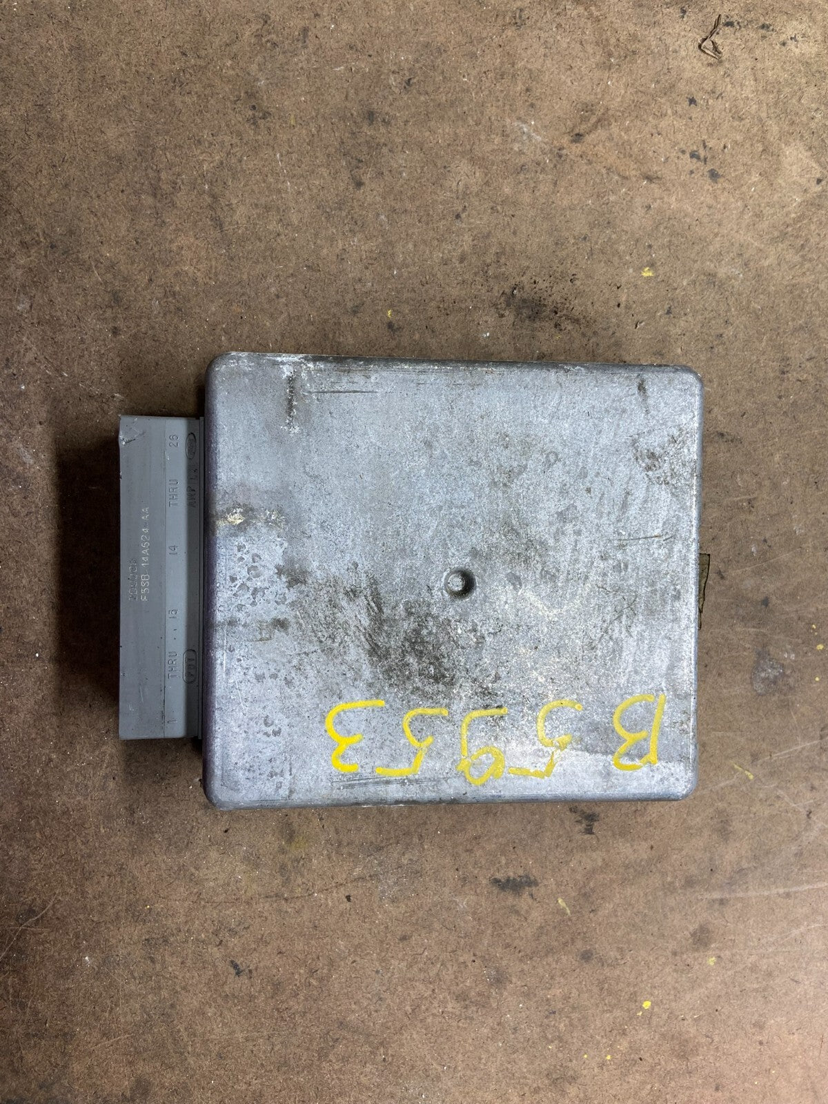 2000 Ford Van E250 E350 Diesel Engine Control Module 2C2A-12A650-LD M9762 PS0