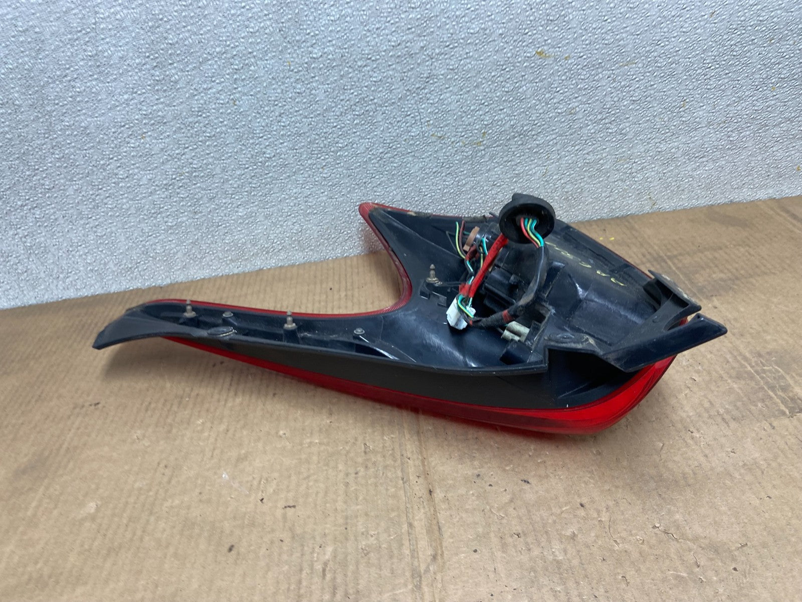 2011 to 2014 Nissan Juke Left Driver LH Side Tail Light OEM AA6300 DW4