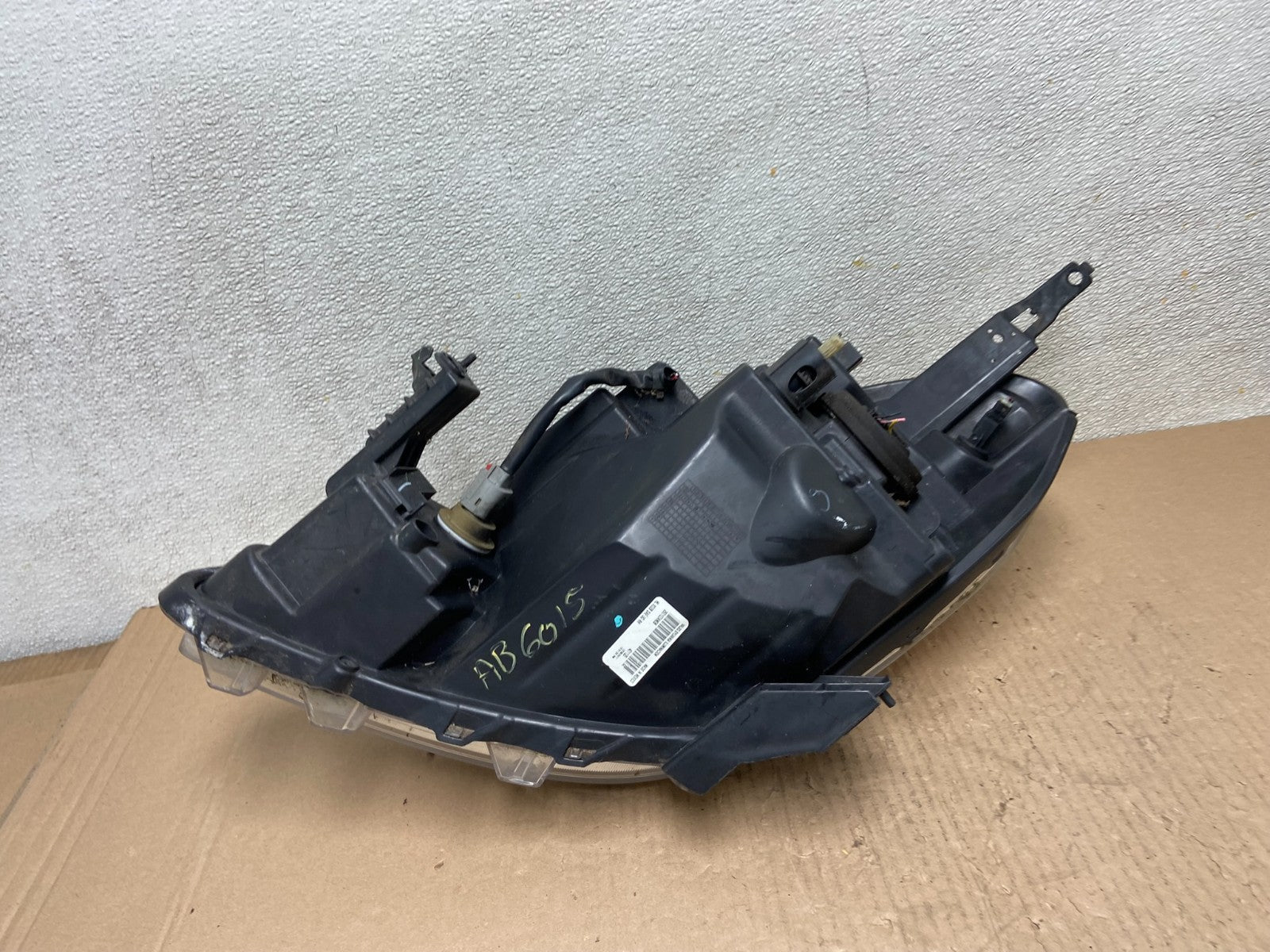 2012 2013 2014 Nissan Versa Sedan Headlight Right Passenger Rh AB6015 DW8
