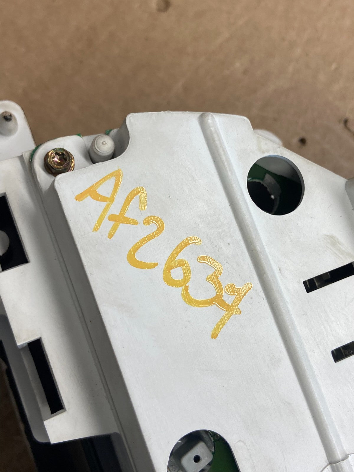 1999 to 2004 Ford Mustang Gauge Cluster Speedometer af2637 DG8