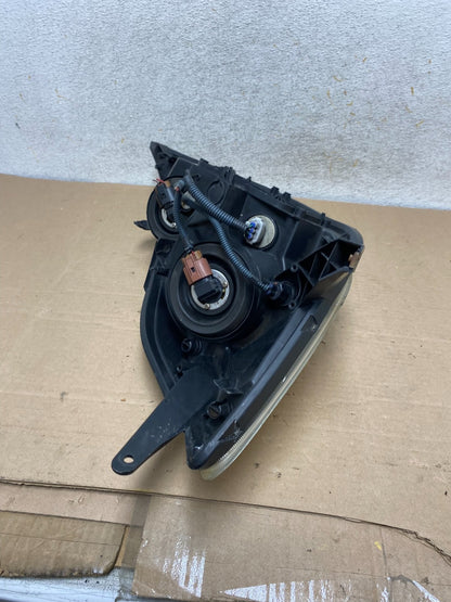 2004-2005 Toyota Sienna Left Driver LH Side Halogen Headlight AH9396 DW9