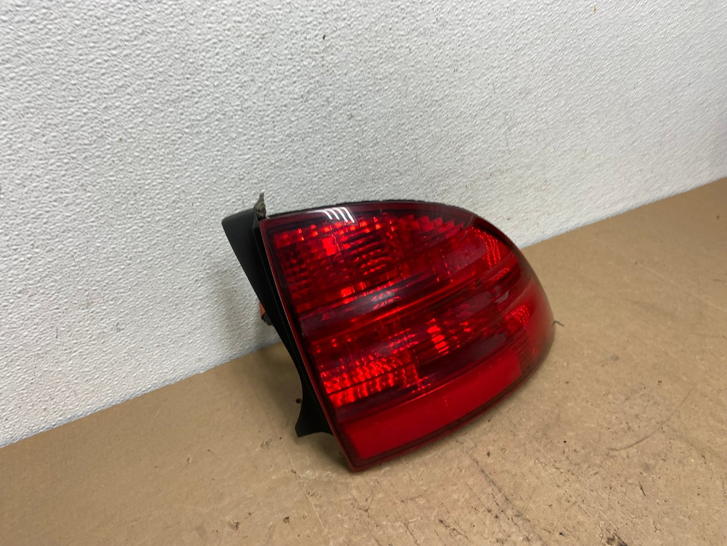 2000 2001 2002 Lincoln Ls Right Passenger RH Side Tail Light AC5910 LK2