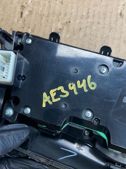 2009-2014 Nissan Murano AM FM Radio CD Control Panel ae3946 DG7
