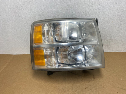 2007 to 2014 Chevrolet Silverado Right Passenger RH Side Headlight AD6100 DW0