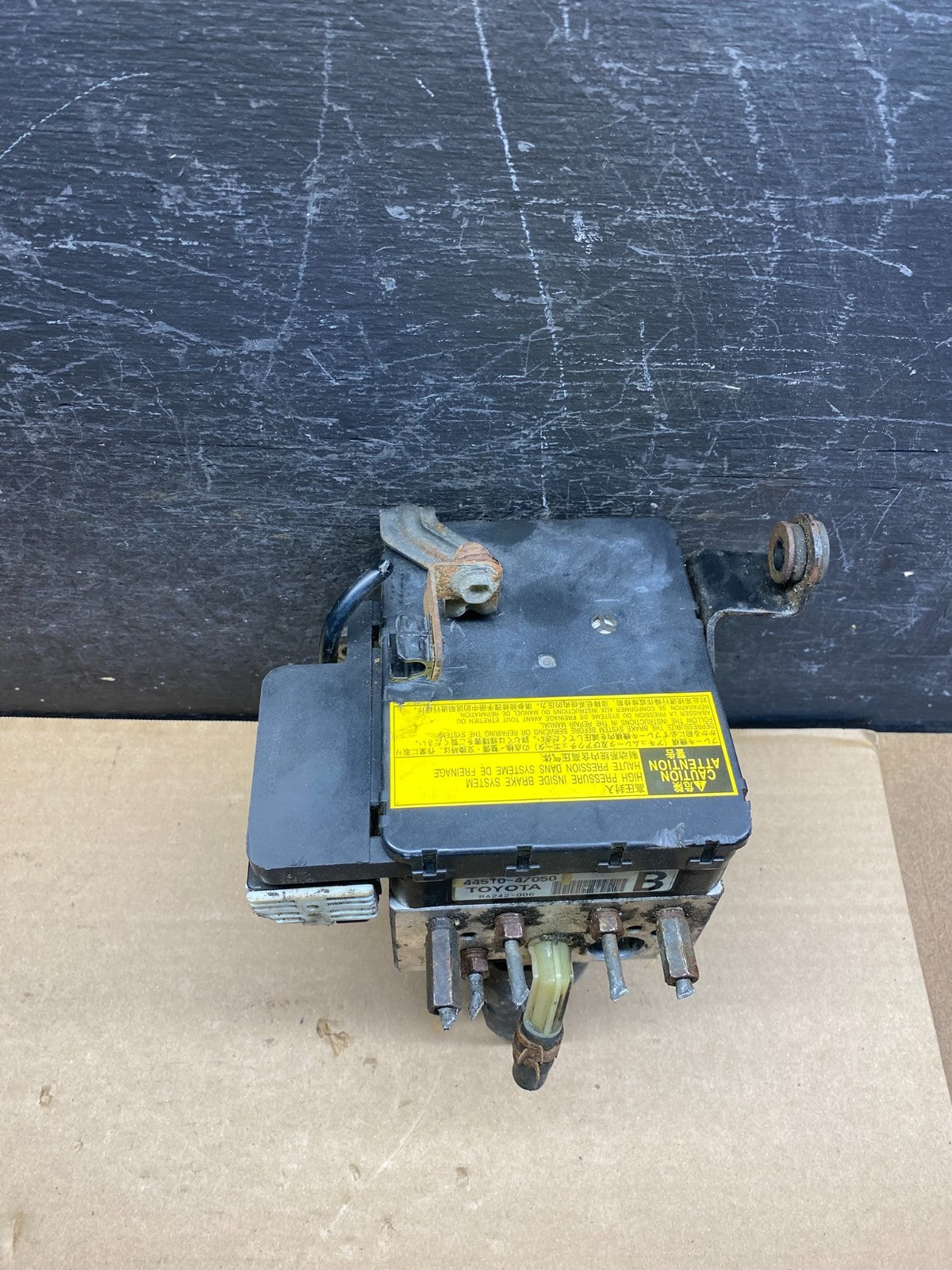 2004 - 2009 Toyota Prius ABS Brake Pump Anti Lock Module AI0136 DW0