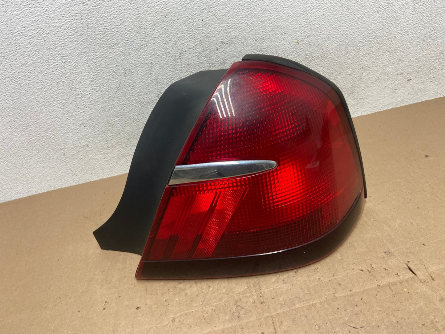 1998 to 2002 Mercury Grand Marquis Right Passenger Rh Side Tail Light AE6071 LK0