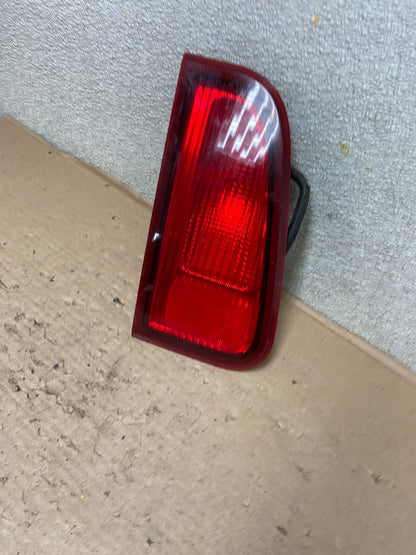 1998-2002 Lincoln Navigator Left Driver Lh Side Tail Light Inner Oem Z6652 DW1